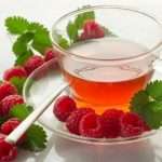 Чай з малиною на ніч пий, будь здоровий і не хворій