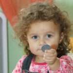 Якщо дитина щось проковтнув…