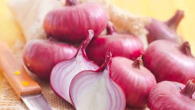 Корисні властивості цибулі, цибулиння і цибульного соку