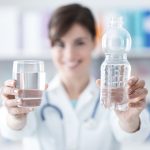 Чи справді бутильована вода краща за водопровідну?