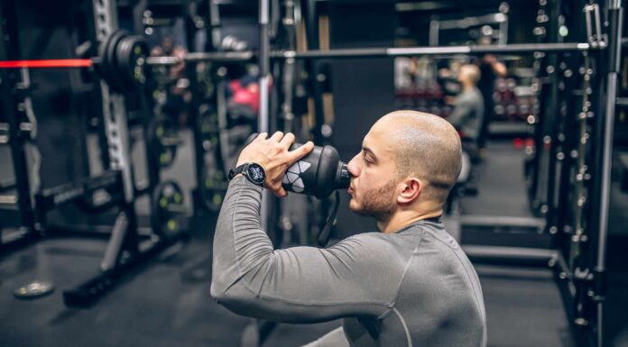 Час прийому білка на тренуваннях: до або після тренування?