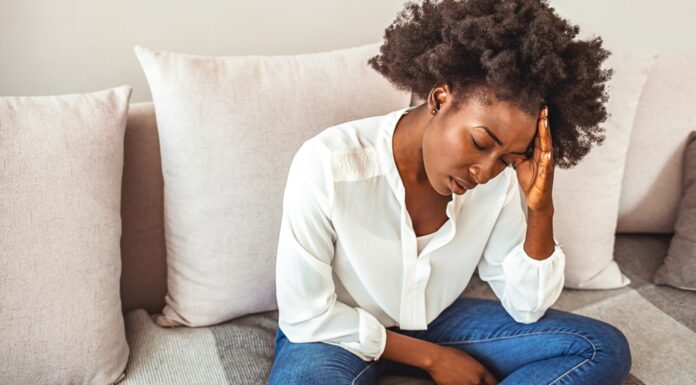 Приховані причини ранкових і вечірніх головних болів (так, вони різні)