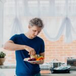 Біль у животі після вживання овочів: причини та поради щодо полегшення