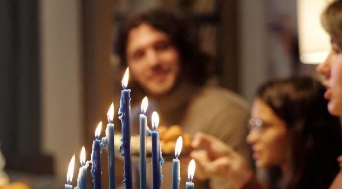 Зберігайте спокій під час Хануки: посібник зі святкування без стресу