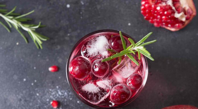 Гранатовий і журавлинний сік: унікальні переваги для здоров’я серця і сечовивідних шляхів