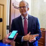 Демократы Могут Победить в Войне за Дотацию по ОЗП после Поражения в Ключевой Битве