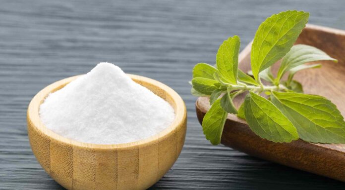 Стевія проти цукру: що відбувається з вашим тілом, коли ви їх змінюєте