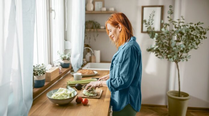 Як їжа впливає на ваше фізичне, психічне та соціальне здоров’я