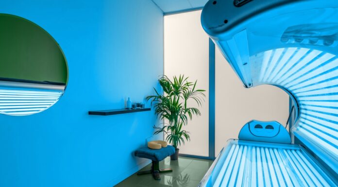 Тансолярії втричі збільшують ризик меланоми: нове дослідження підтверджує серйозну небезпеку