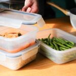 Як безпечно зберігати залишки їжі: посібник зі свіжості та безпеки їжі