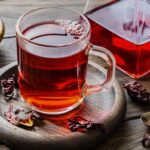 Чай з гібіскусу для зниження артеріального тиску: час прийому, дозування та ризики