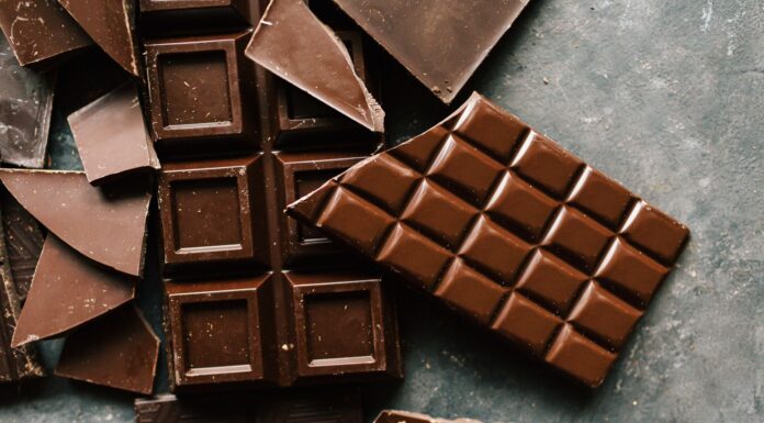 La teobromina en el chocolate amargo está relacionada con un envejecimiento biológico más lento, según un estudio