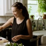 Час прийому їжі та остеопороз: новий зв’язок зі здоров’ям кісток