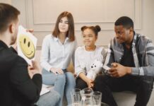 Дитяча психотерапія: посібник для сімей