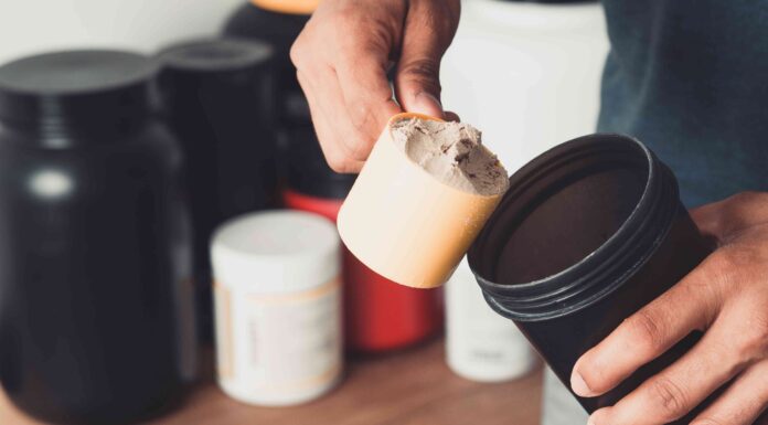 Протеїнові добавки для підлітків: ризики, тенденції та що повинні знати батьки