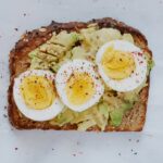 Продукти, що викликають набряк ніг: що потрібно знати