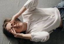 Час переходу на літній час і мігрені: чому “переведення годинника” посилює головний біль