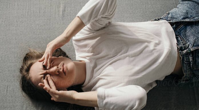 Час переходу на літній час і мігрені: чому “переведення годинника” посилює головний біль