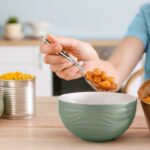 Развенчание диетической культуры: 6 мифов о питании, в которые женщинам пора перестать верить