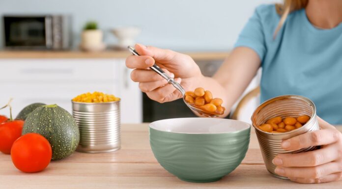 Развенчание диетической культуры: 6 мифов о питании, в которые женщинам пора перестать верить